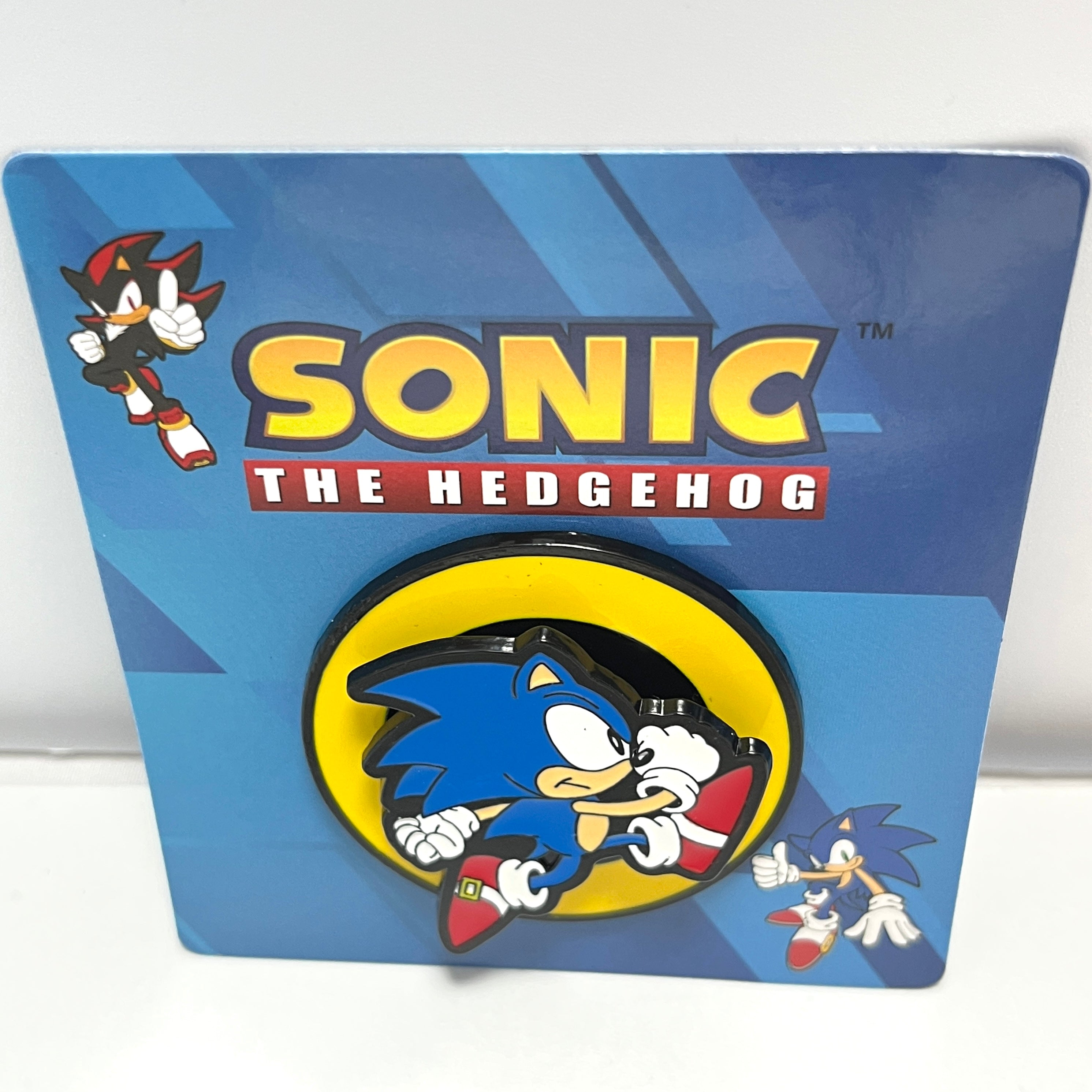 Sonic the Hedgehog Spinning Enamel Pin – 360° Rotatable Running Sonic Collectible Badge