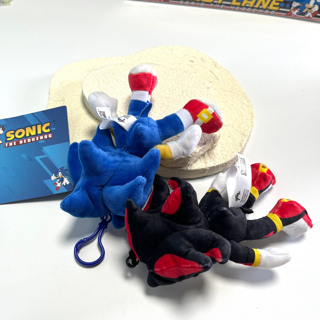 Kawaii Sonic & Shadow Plush Keychains – Cute Collectible Bag Charms