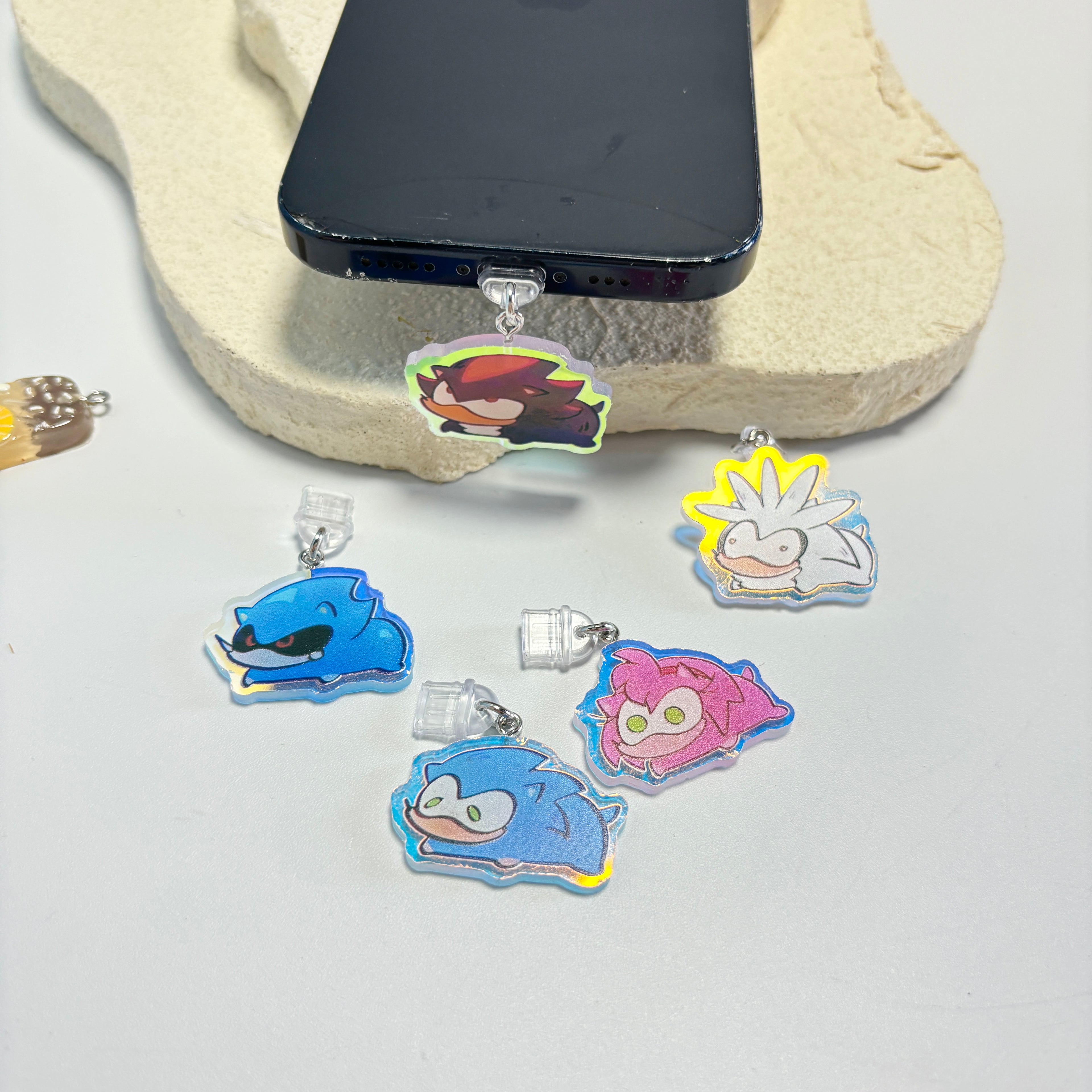 Chibi Sonic & Shadow Acrylic Phone Charms – Cute Holographic Hedgehog Dust Plug Charms