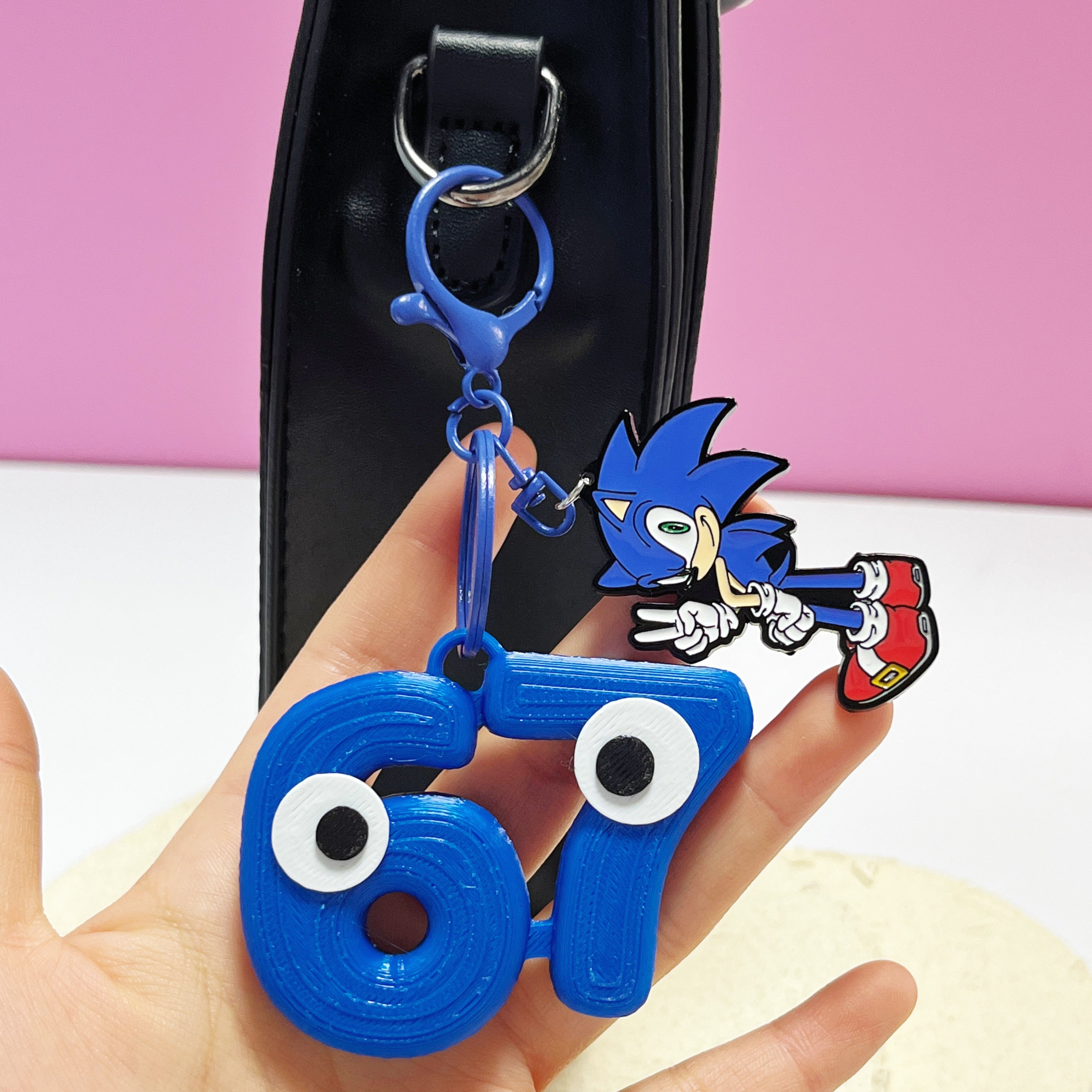 Sonic the Hedgehog "67" Eyes Keychain – 3D Printed Character Keyring