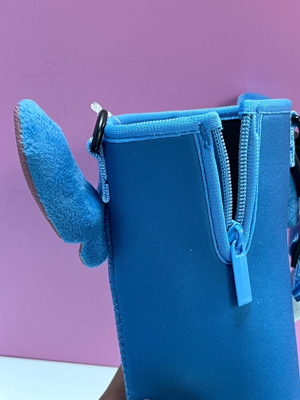 Cute Stitch Water Bottle Sleeve with Adjustable Strap - Kawaii Plush Ear Bottle Carrier Bag - Portable Neoprene Drink Holder for Kids & Disney Fans