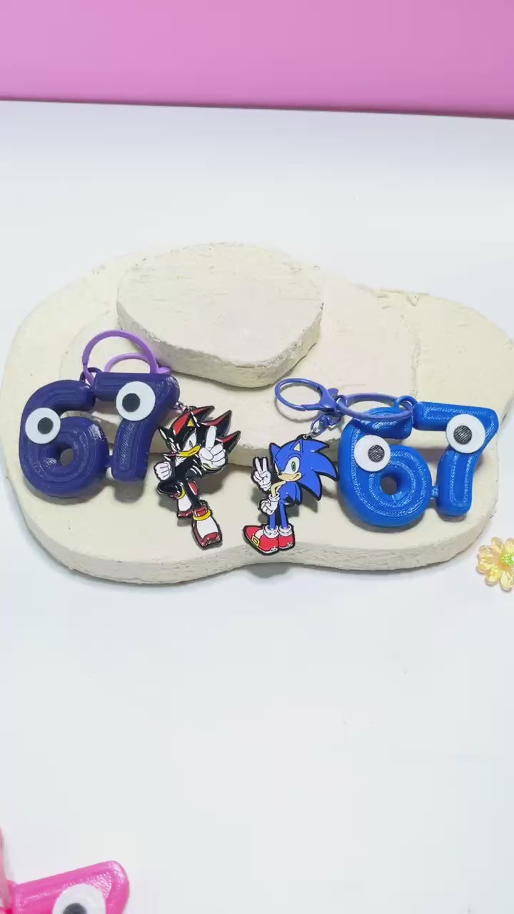 Sonic the Hedgehog "67" Eyes Keychain – 3D Printed Character Keyring